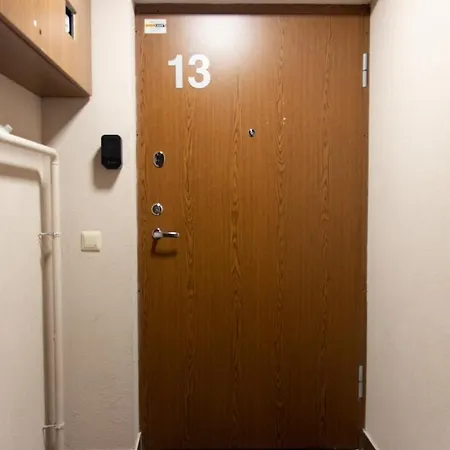 Living In The Center וילנה